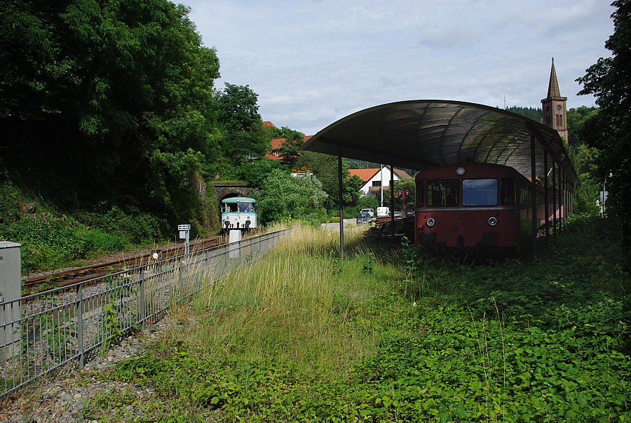 http://www.roter-brummer.de/798/bilder/798652-Schiltach-Tunnel+Denkmalschom-120708.jpg